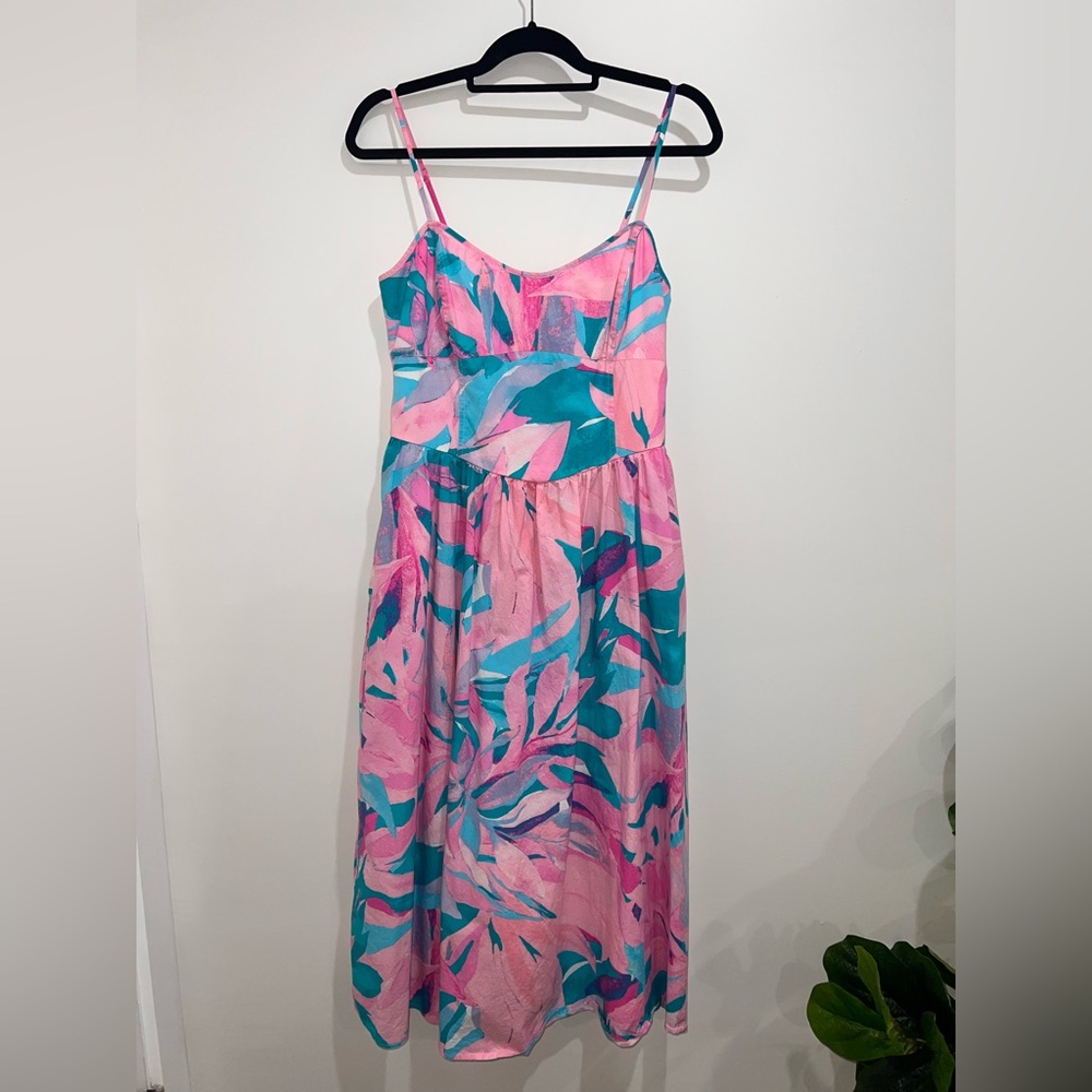 🌸 WAYF Pink Tropical Print Midi Dress – Size L – Smocked Back Sundress